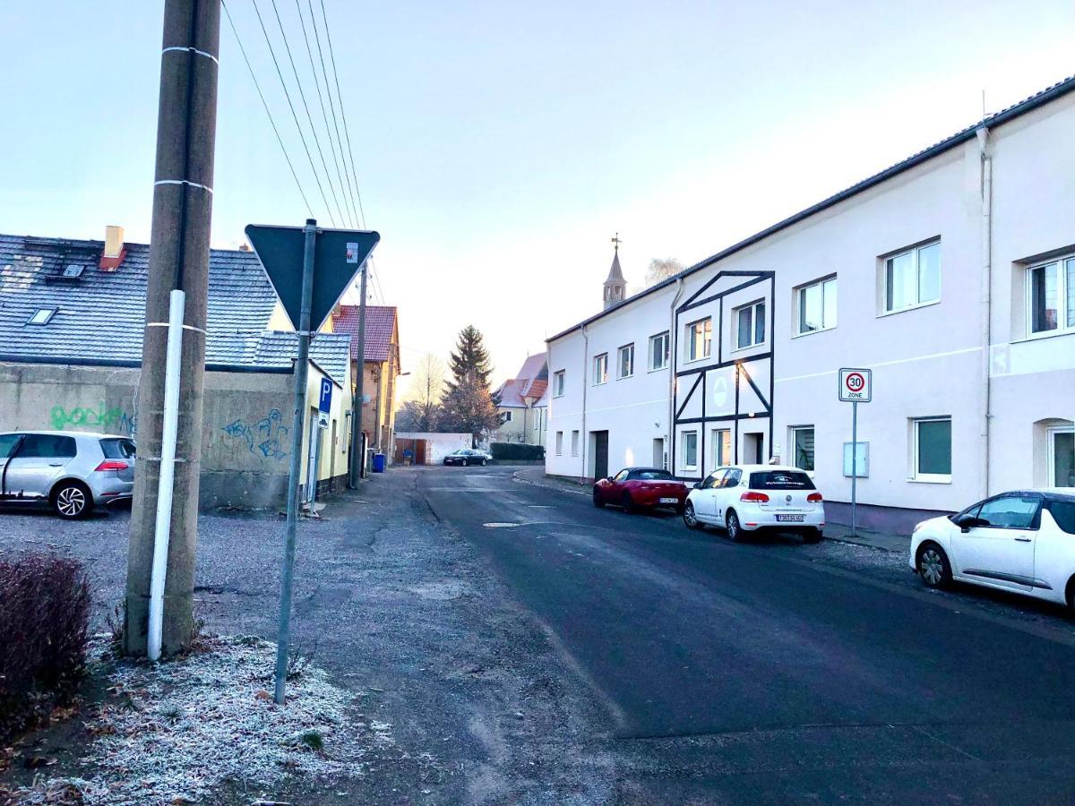 #World Monteurzimmer Schkeuditz Buitenkant foto