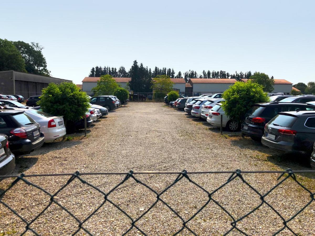 #World Monteurzimmer Schkeuditz Buitenkant foto